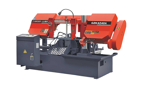 于都龙门带锯床工件照成切歪斜的原因是什么？